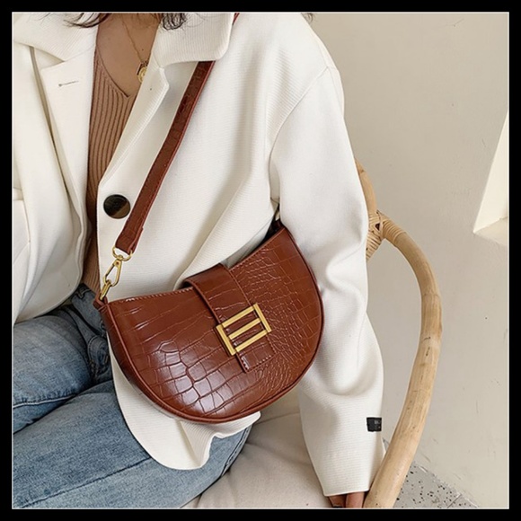 NEW VALENCIA Crossbody Bag - Picture 4 of 8